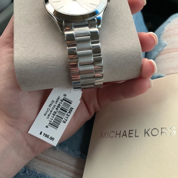 Michael Kors watch - Picture 2 of 5